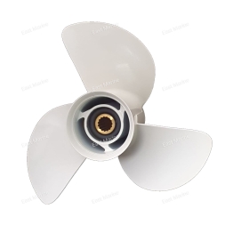 Винт Yamaha 13-1/2х15, 3-х лопастной, правого вращения.    6E5-45947-00