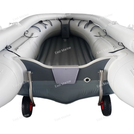 Установка транцевых колёс на ПВХ лодку, крепление 2 болта