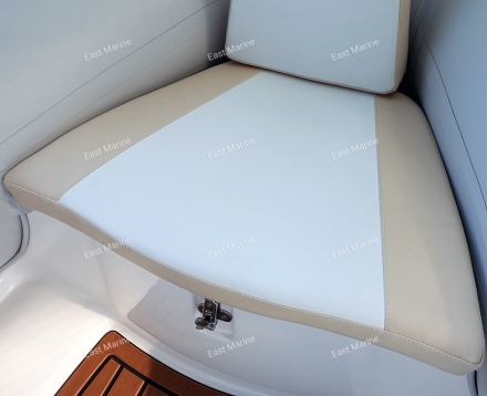 Подушка на носовой рундук (белая, винил) - EM390R, EM390R-Plus