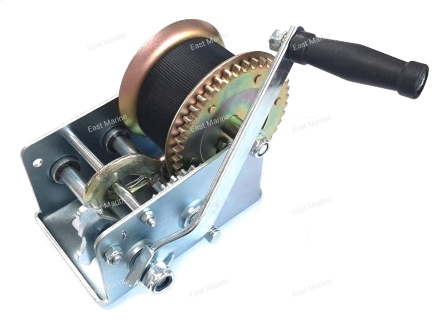 Лебедка трейлерная с ремнем (10м) 1500 кг   SF90121-1101